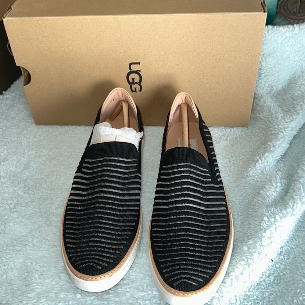 BRAND NEW UGG SHOES